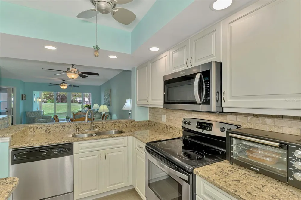 433 CERROMAR LANE #341 Venice, FL 34293