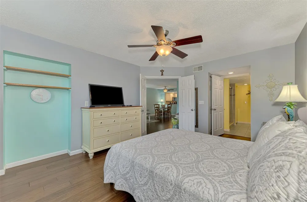 433 CERROMAR LANE #341 Venice, FL 34293