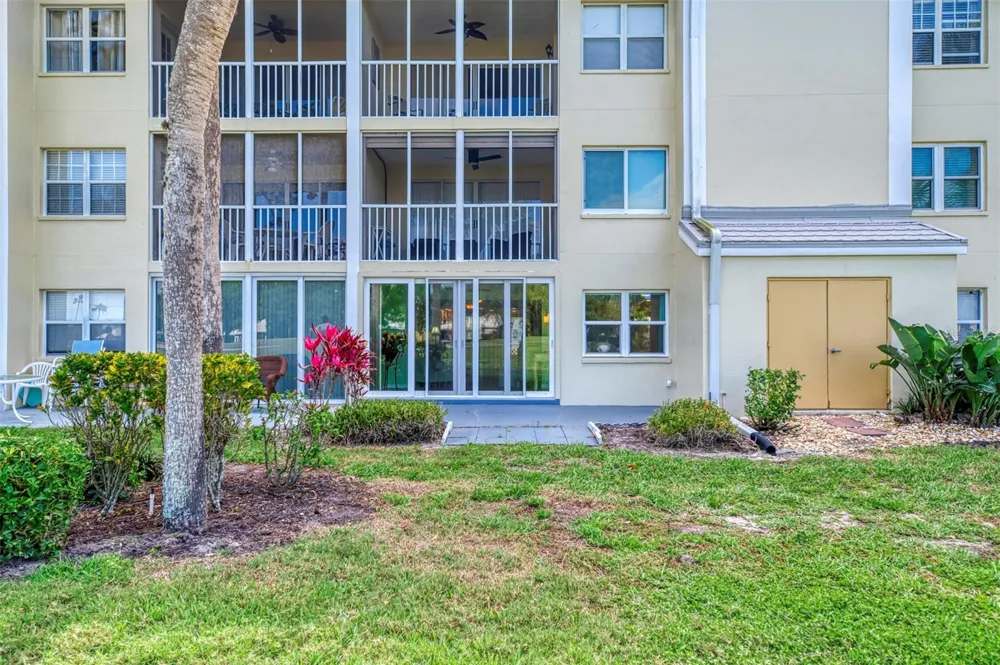 433 CERROMAR LANE #341 Venice, FL 34293