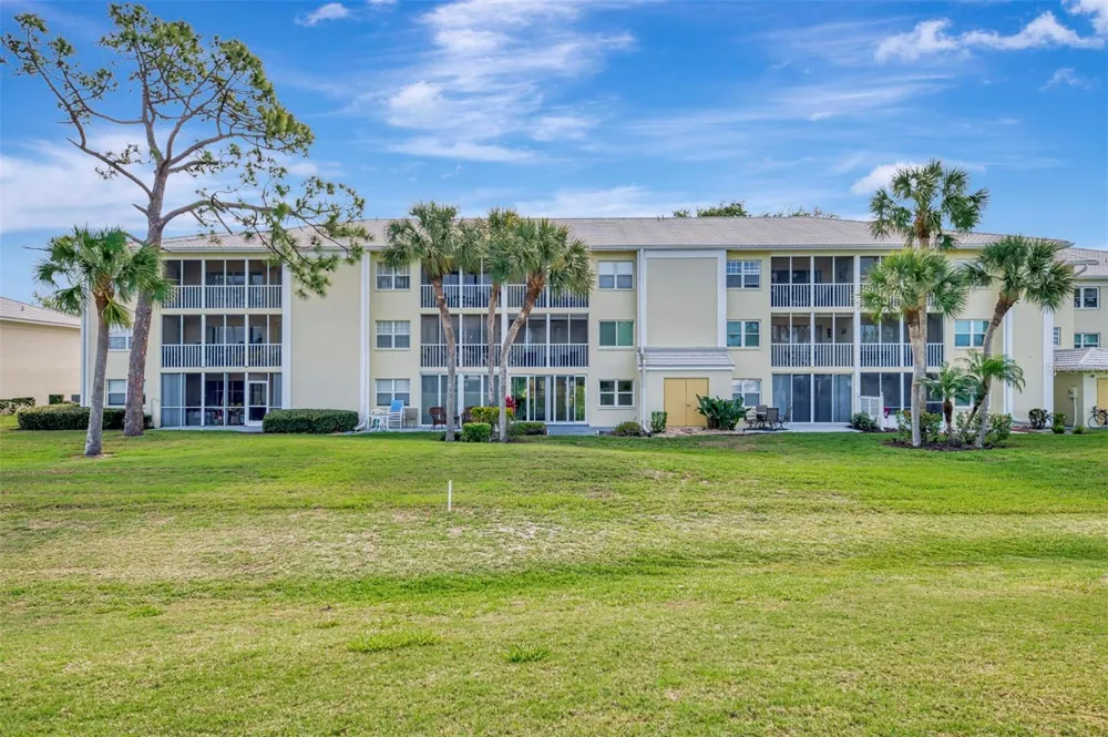 433 CERROMAR LANE #341 Venice, FL 34293
