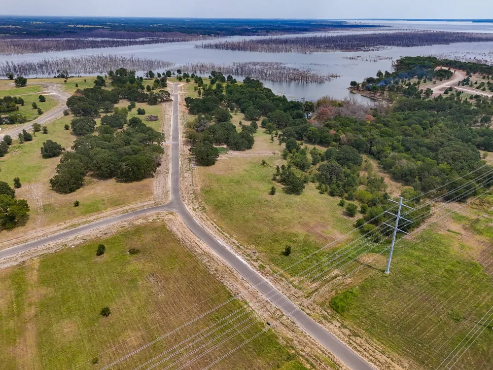 610 Waters Edge Way Dodd City, TX 75438