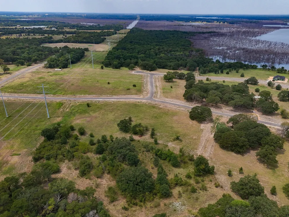 610 Waters Edge Way Dodd City, TX 75438