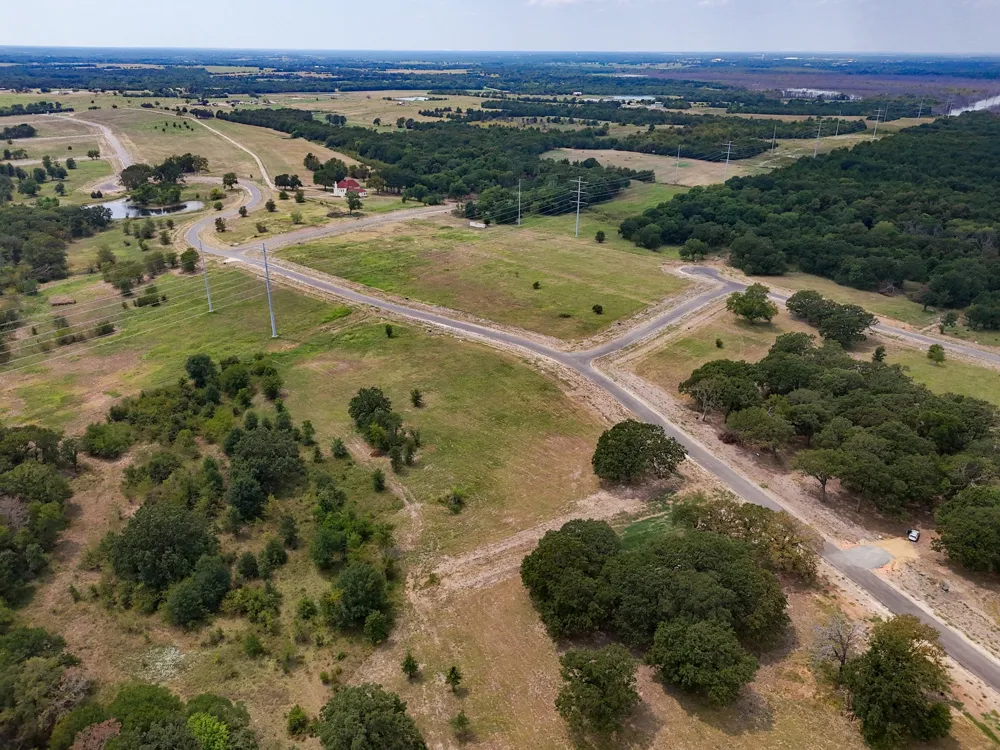 610 Waters Edge Way Dodd City, TX 75438