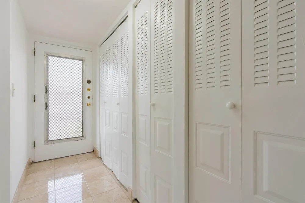 2811 Somerset Drive #412 Lauderdale Lakes, FL 33311