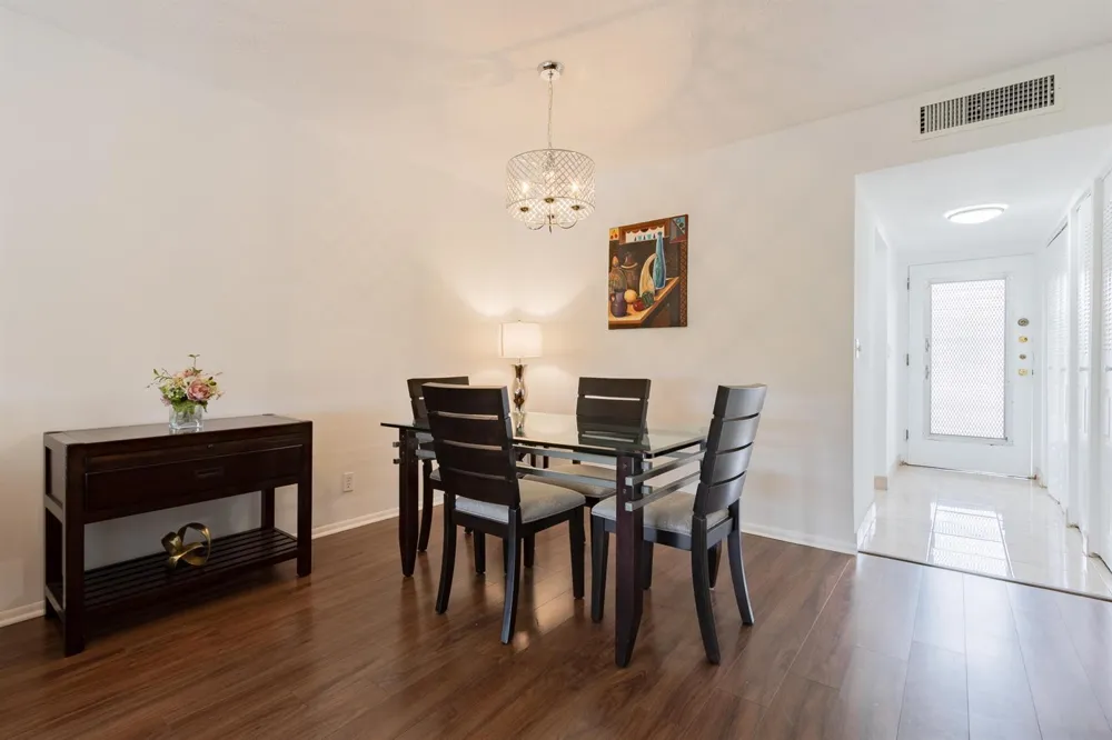 2811 Somerset Drive #412 Lauderdale Lakes, FL 33311