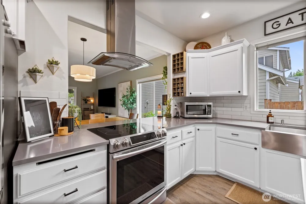 38040 37th Place S Auburn, WA 98001