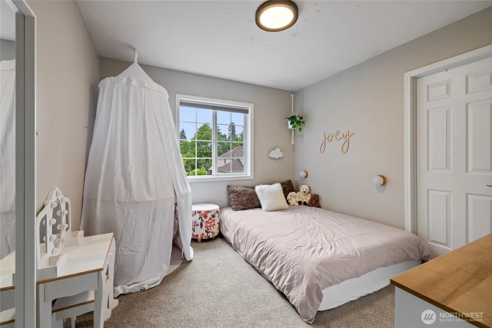 38040 37th Place S Auburn, WA 98001