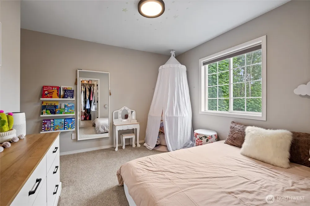38040 37th Place S Auburn, WA 98001