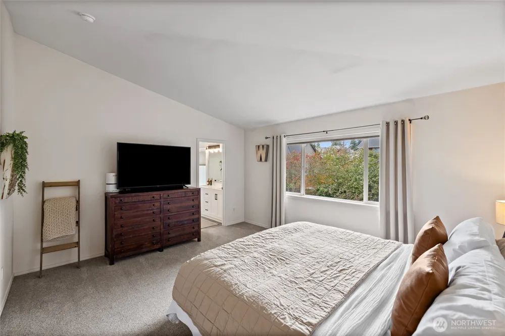 38040 37th Place S Auburn, WA 98001