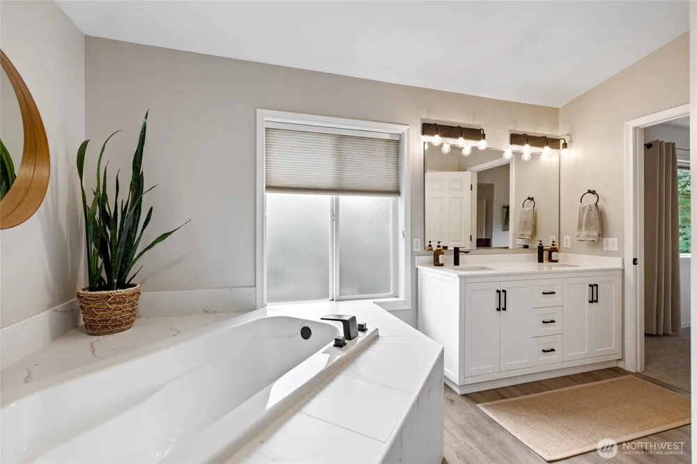 38040 37th Place S Auburn, WA 98001