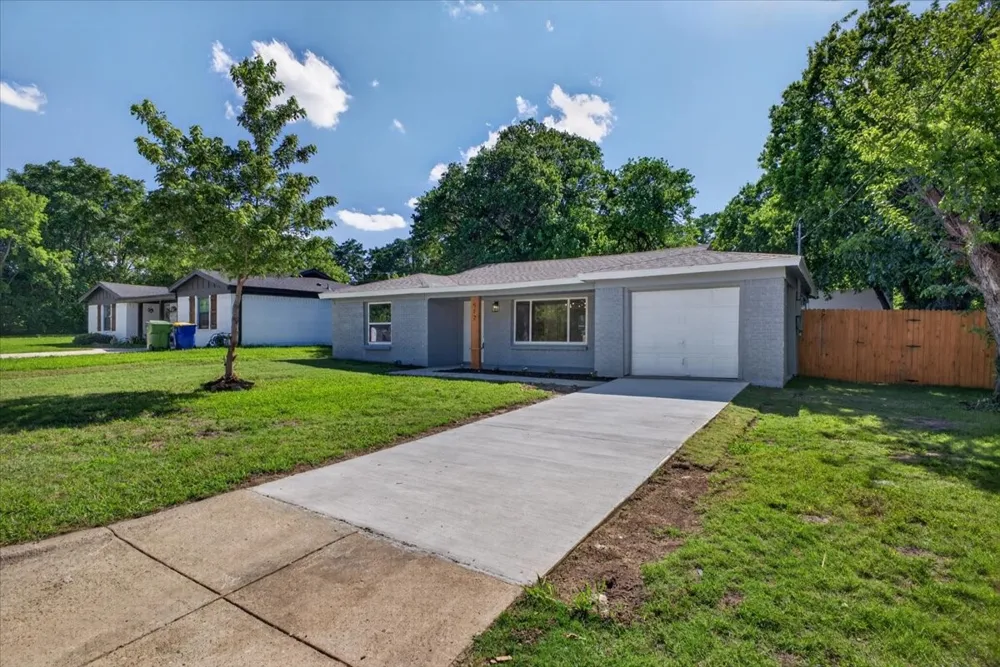 512 Mirike Drive White Settlement, TX 76108
