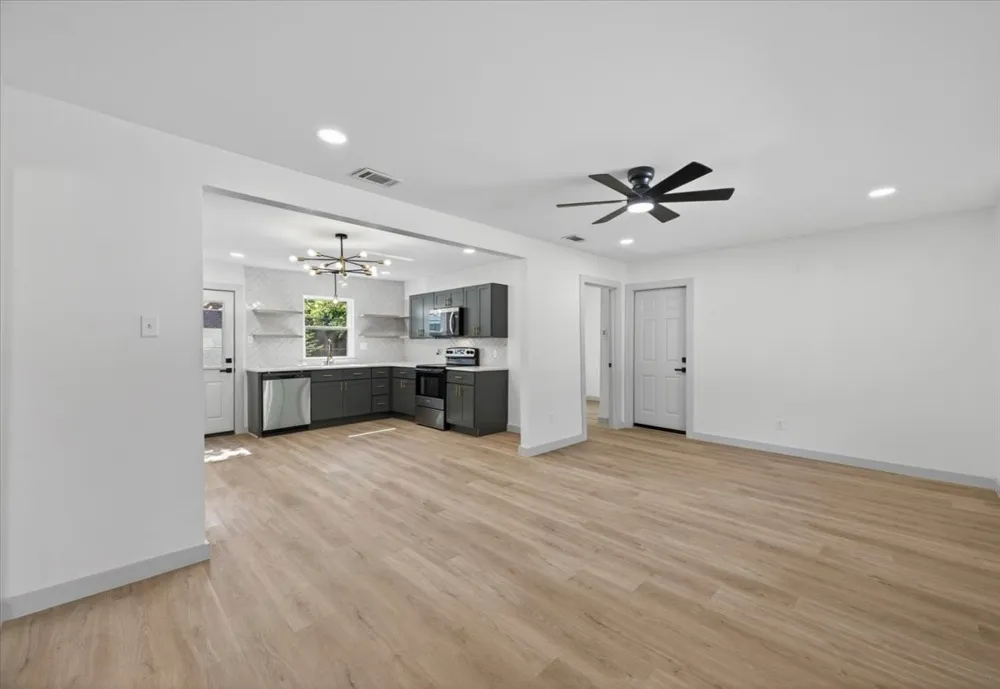 512 Mirike Drive White Settlement, TX 76108