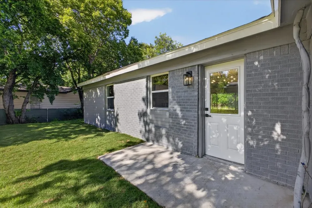 512 Mirike Drive White Settlement, TX 76108