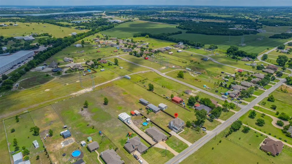14797 County Road 489 Nevada, TX 75173
