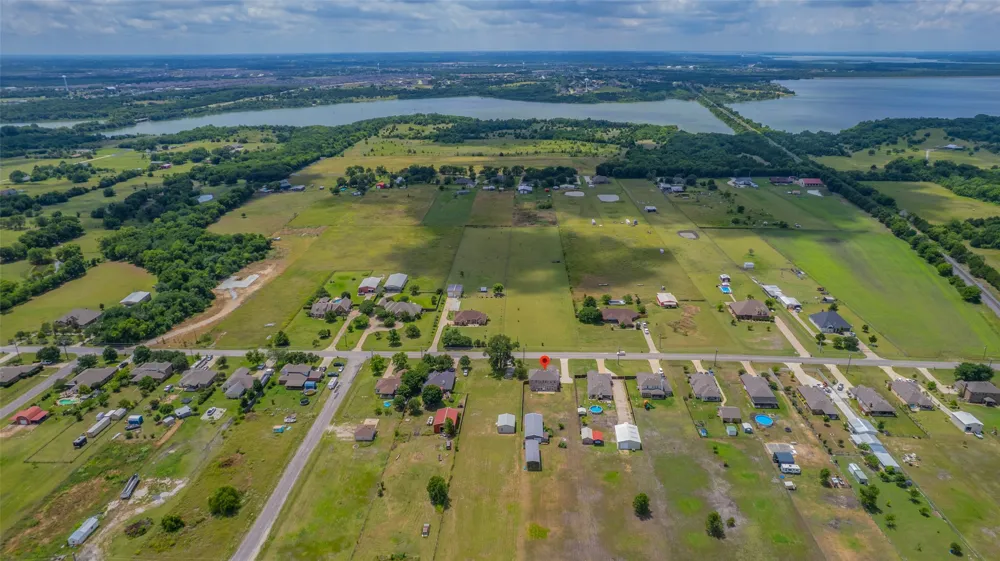 14797 County Road 489 Nevada, TX 75173