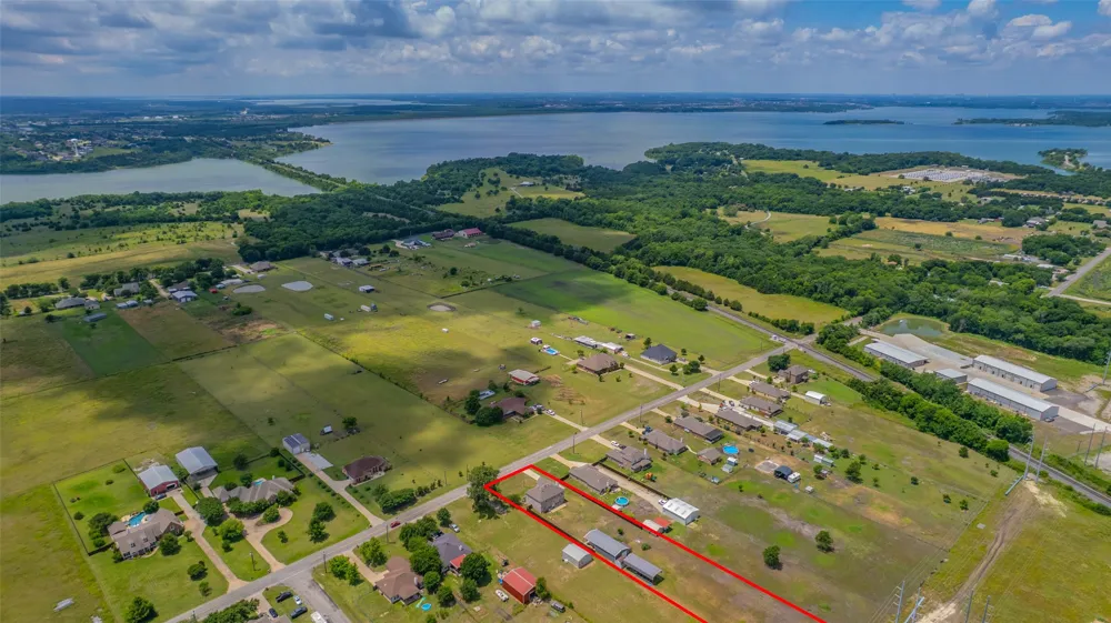 14797 County Road 489 Nevada, TX 75173