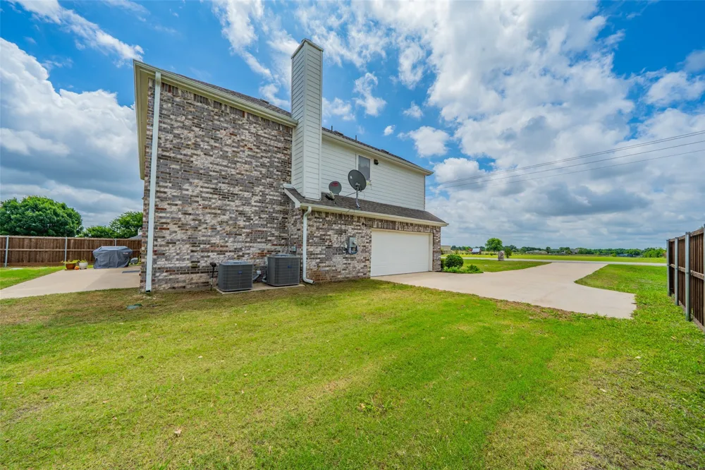14797 County Road 489 Nevada, TX 75173