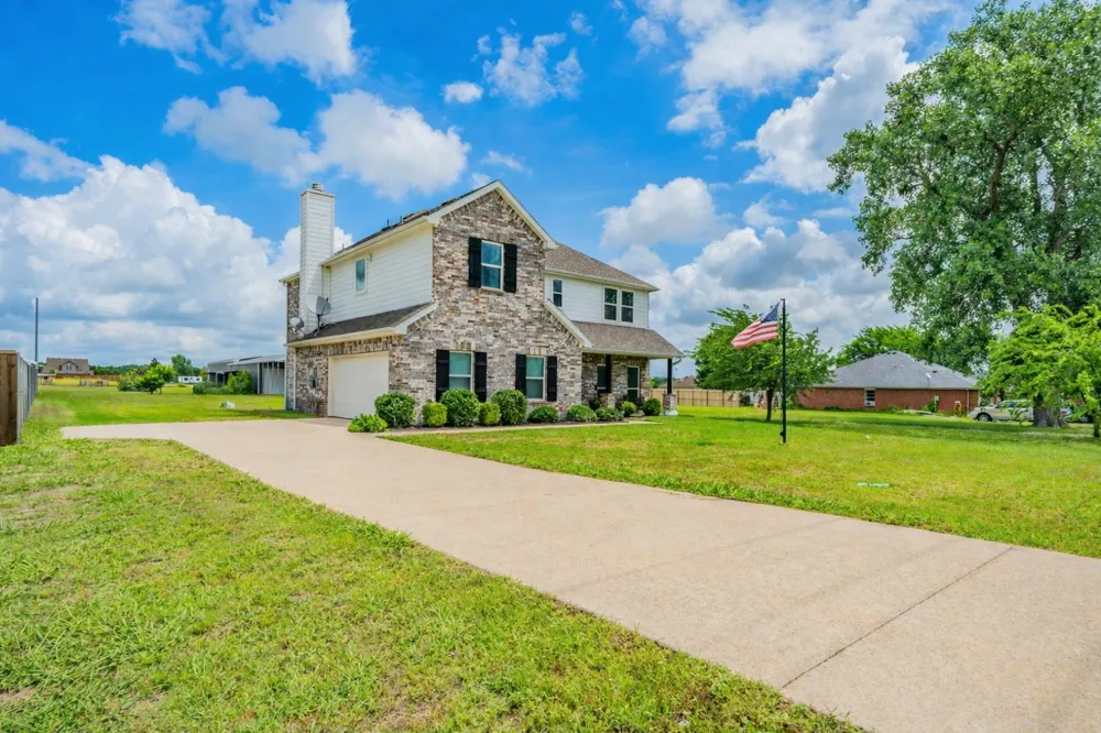 14797 County Road 489 Nevada, TX 75173