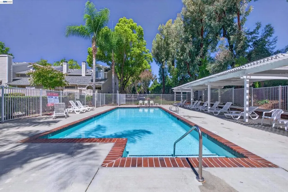 7483 Stonedale Dr Pleasanton, CA 94588
