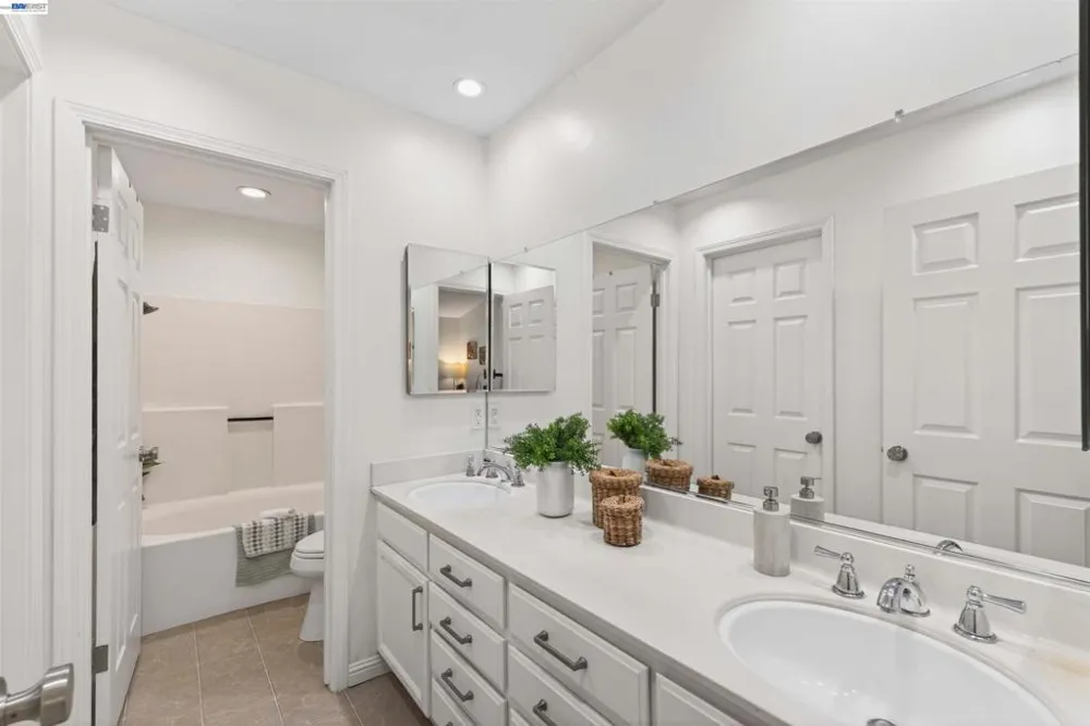 7483 Stonedale Dr Pleasanton, CA 94588