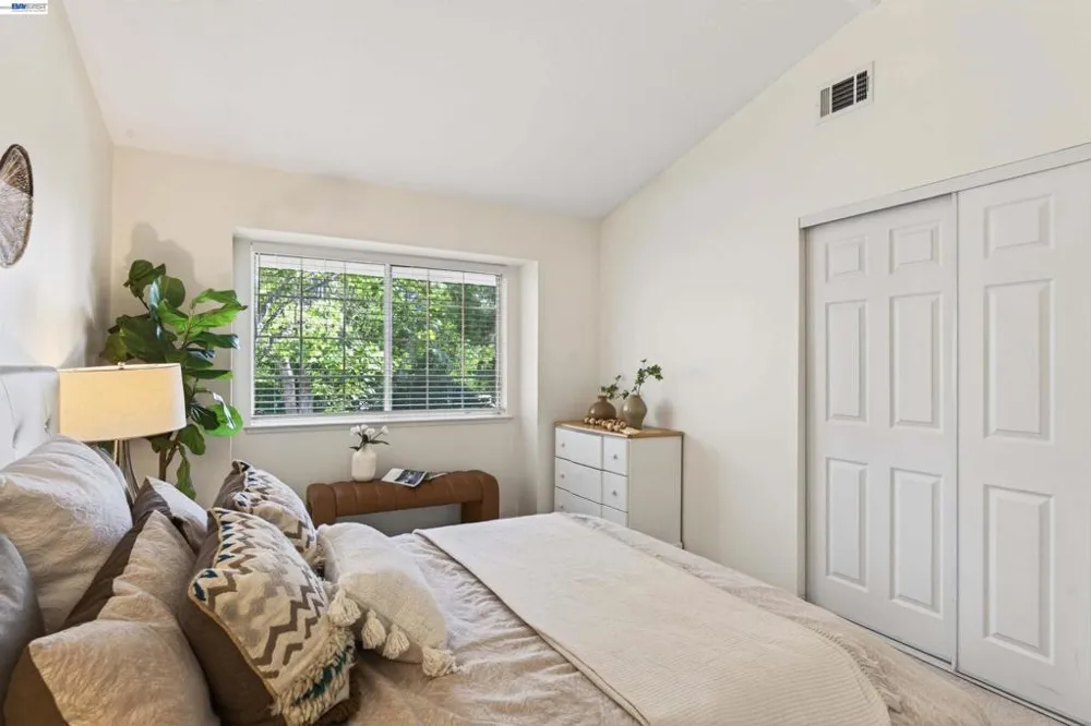 7483 Stonedale Dr Pleasanton, CA 94588