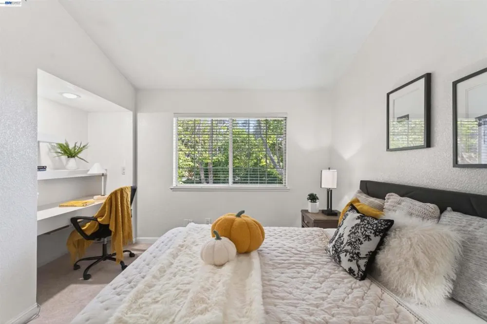 7483 Stonedale Dr Pleasanton, CA 94588