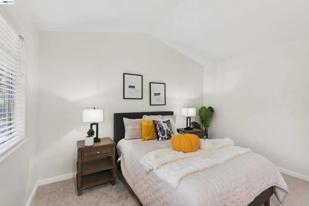 7483 Stonedale Dr Pleasanton, CA 94588