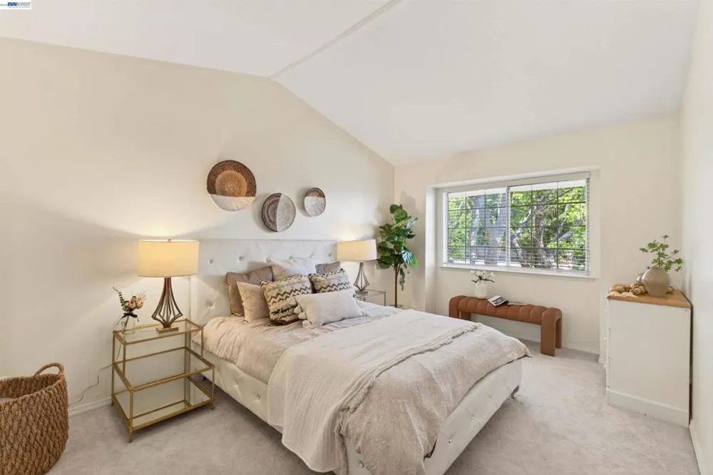 7483 Stonedale Dr Pleasanton, CA 94588