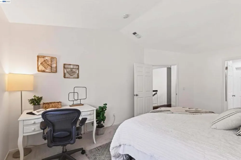 7483 Stonedale Dr Pleasanton, CA 94588