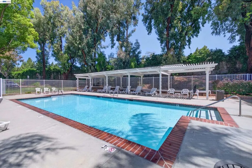 7483 Stonedale Dr Pleasanton, CA 94588