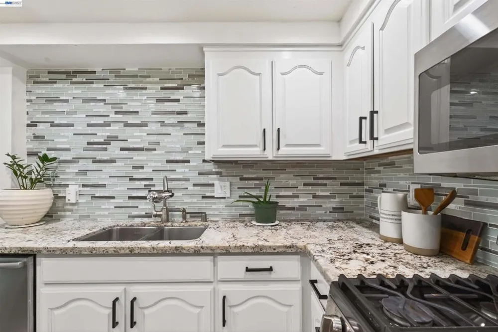 7483 Stonedale Dr Pleasanton, CA 94588