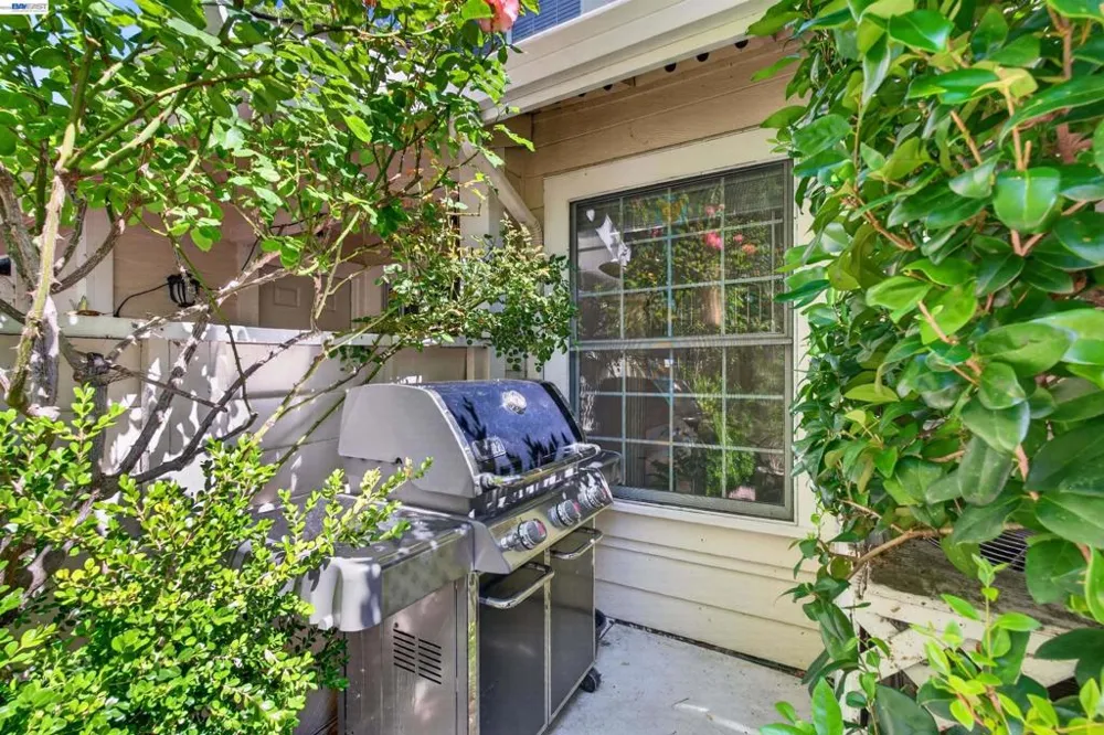 7483 Stonedale Dr Pleasanton, CA 94588