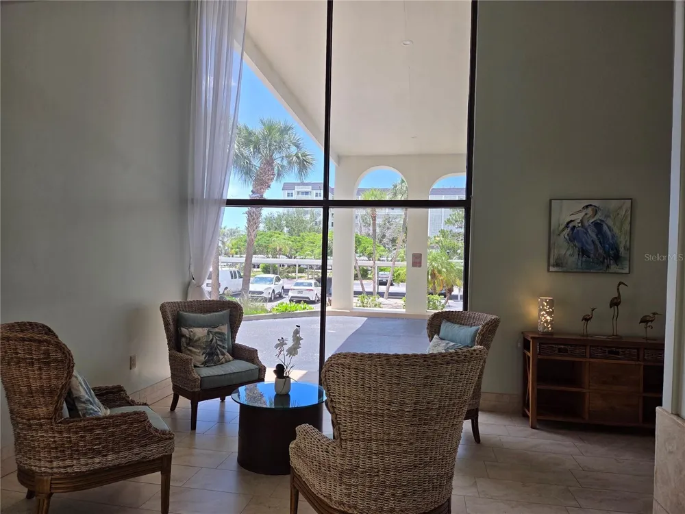 9 HAIG PLACE #405 Dunedin, FL 34698