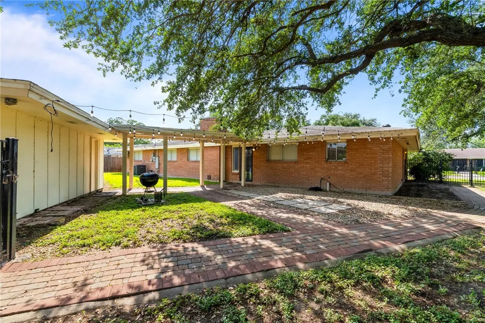 601 Moray Place Corpus Christi, TX 78411