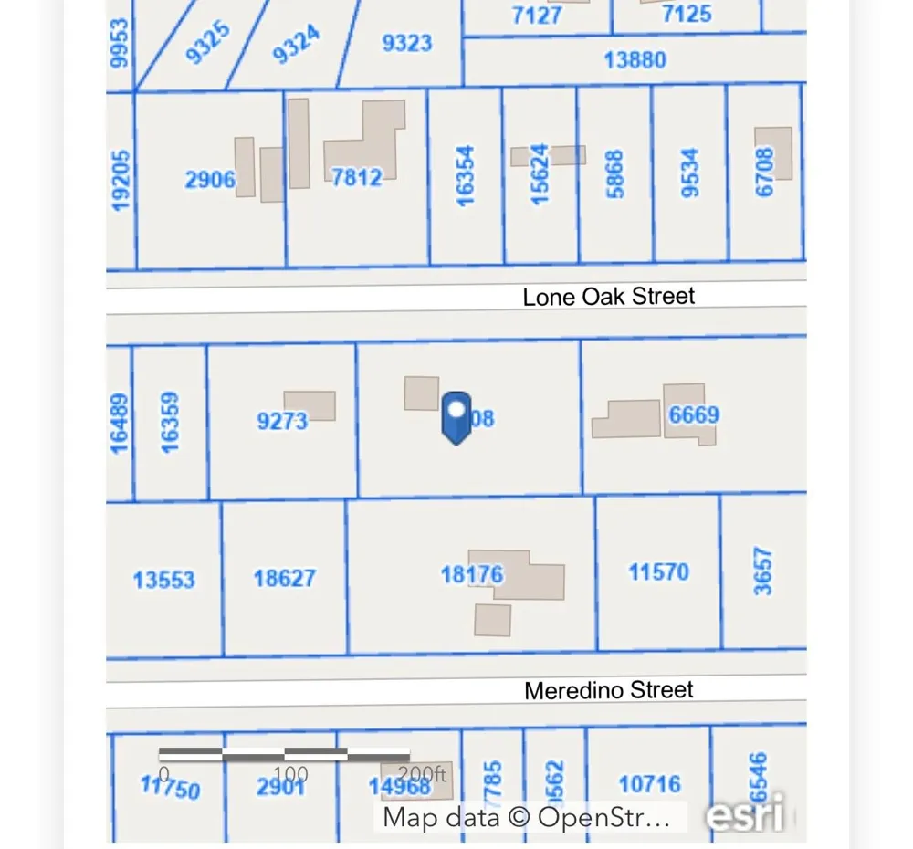 127 Lone Oak Anahuac, TX 77514