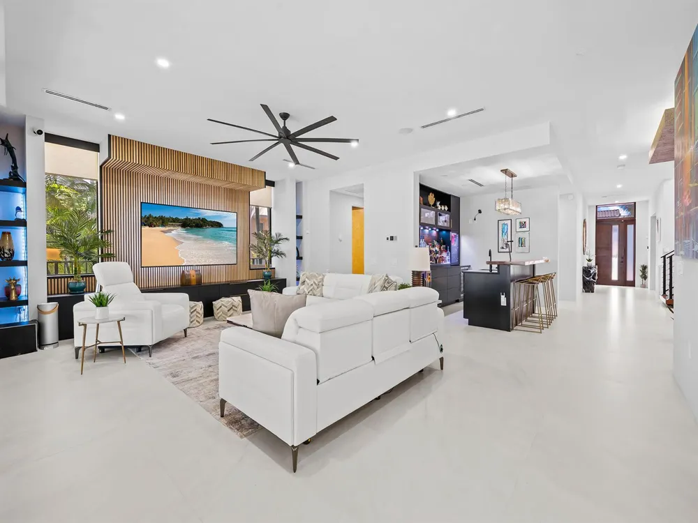 609 Poinciana Drive Fort Lauderdale, FL 33301