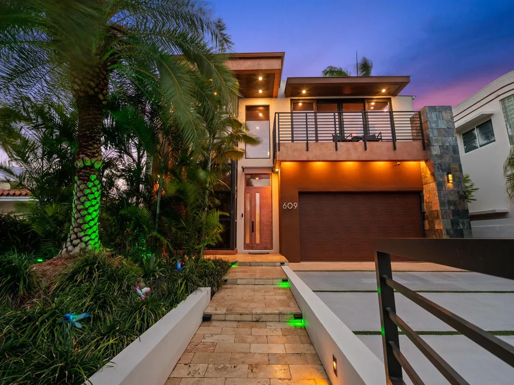 609 Poinciana Drive Fort Lauderdale, FL 33301