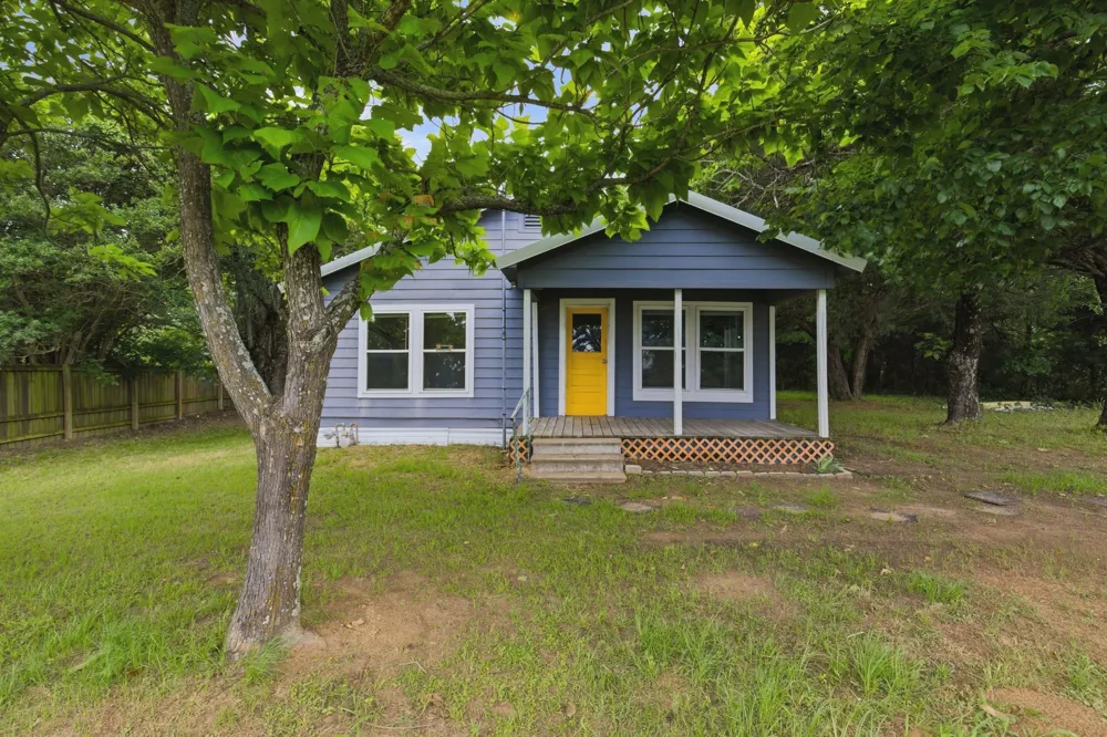 1821 State Highway 19 Emory, TX 75440