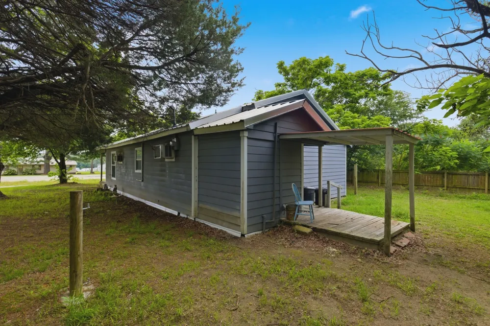 1821 State Highway 19 Emory, TX 75440