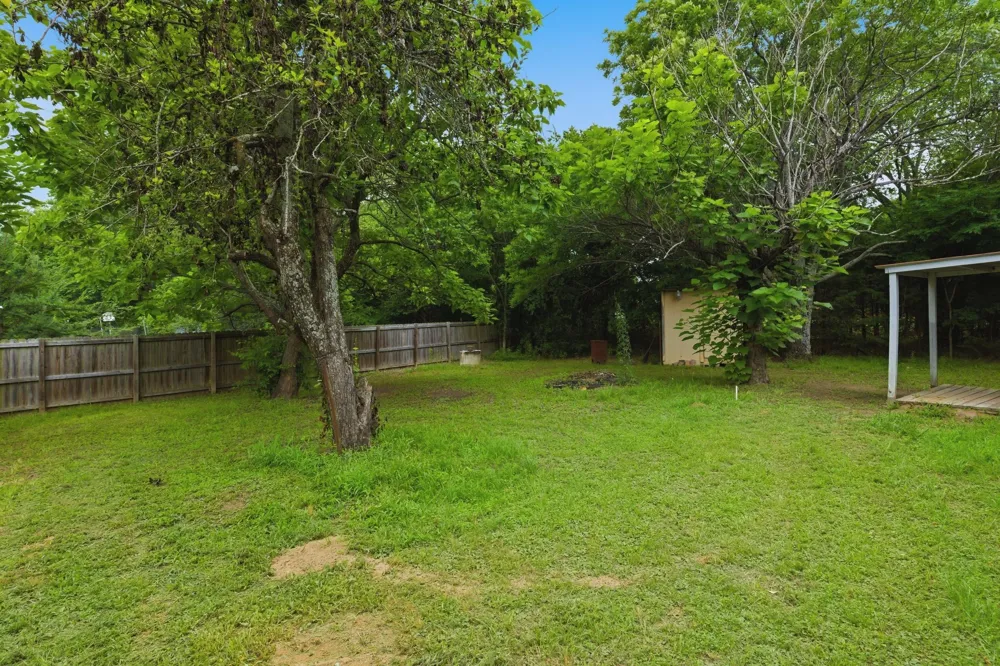 1821 State Highway 19 Emory, TX 75440