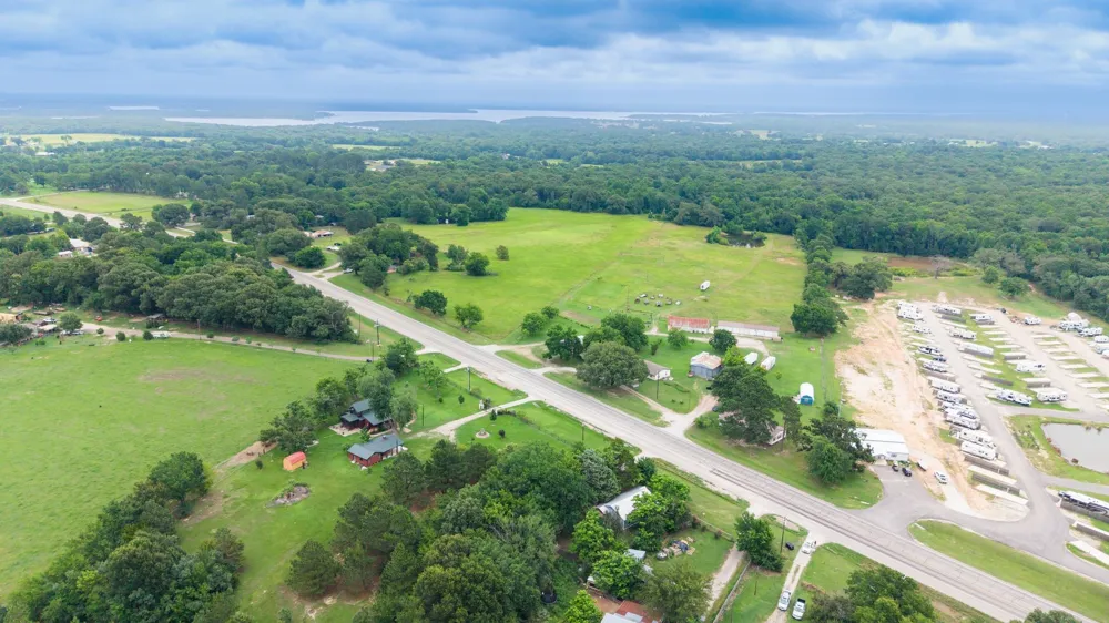 1821 State Highway 19 Emory, TX 75440