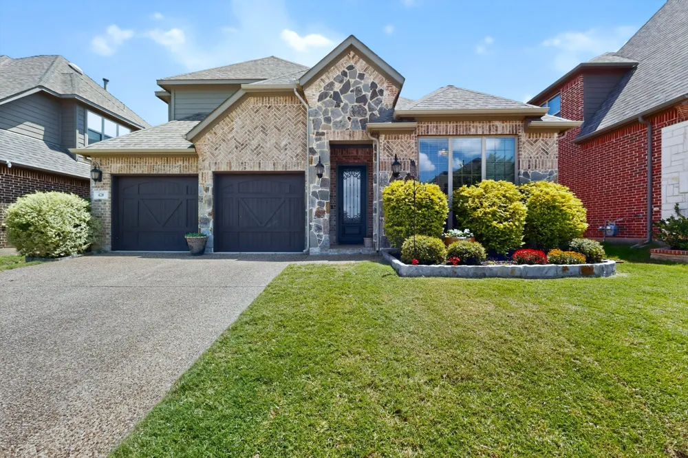 428 Balmora Way Roanoke, TX 76262
