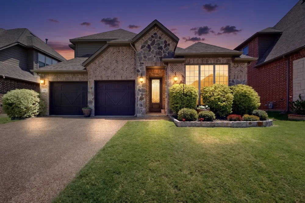 428 Balmora Way Roanoke, TX 76262