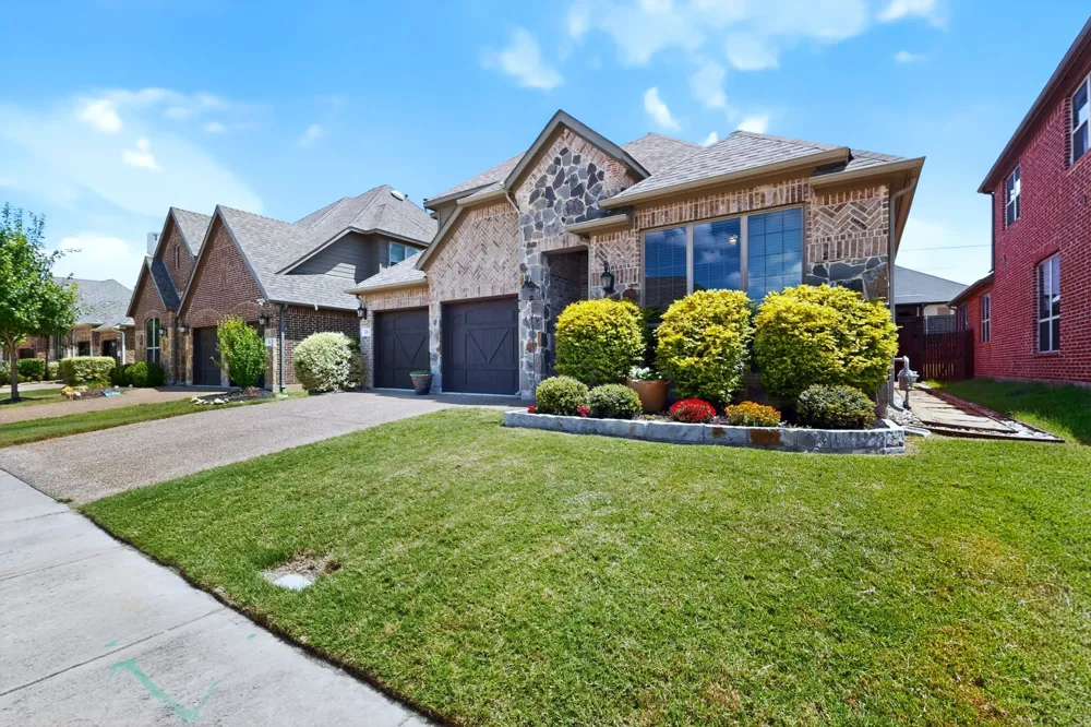 428 Balmora Way Roanoke, TX 76262