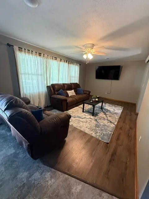 109 S Griffin Street Lakefield, MN 56150