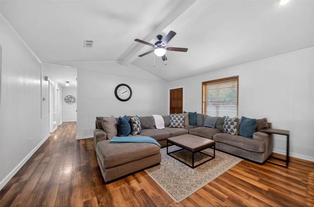 709 S Oak Street Van, TX 75790