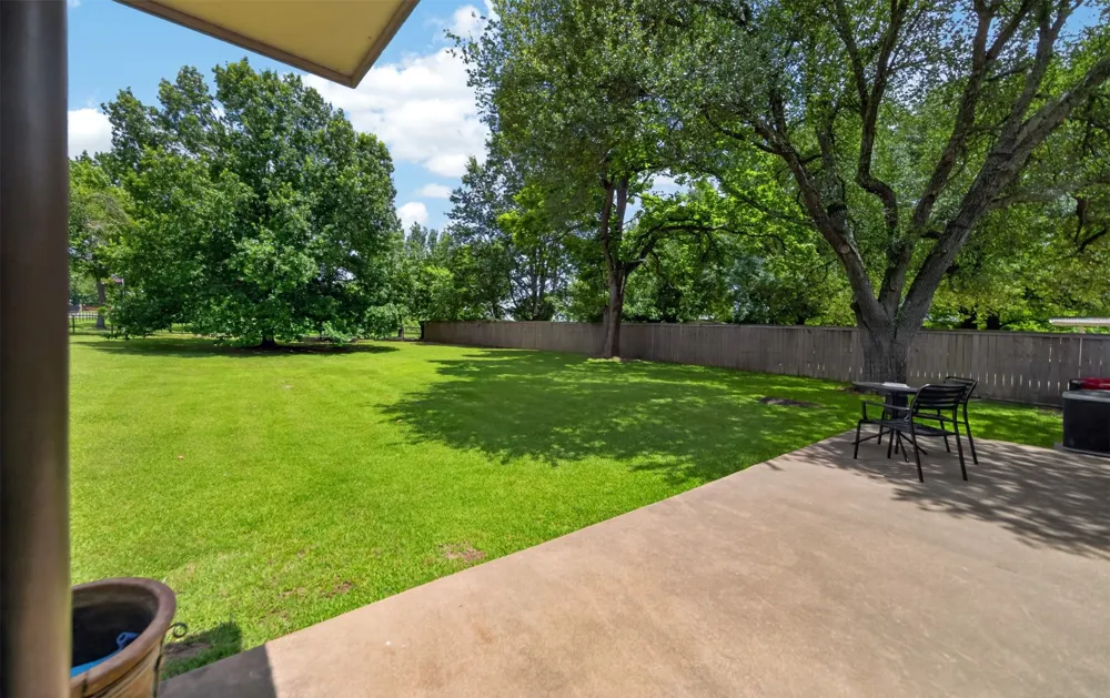 709 S Oak Street Van, TX 75790