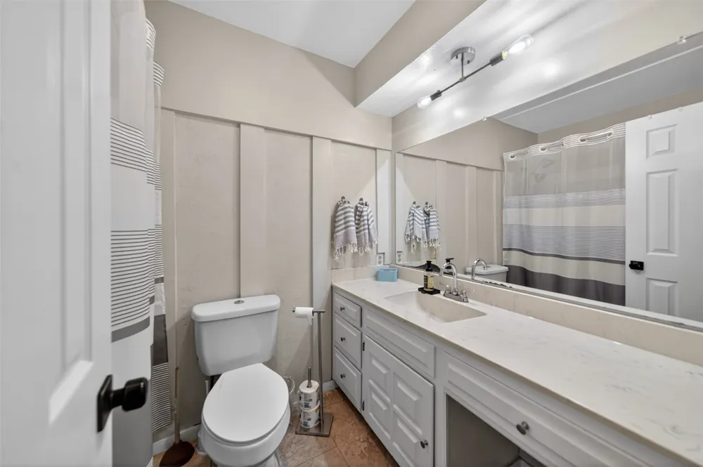 709 S Oak Street Van, TX 75790