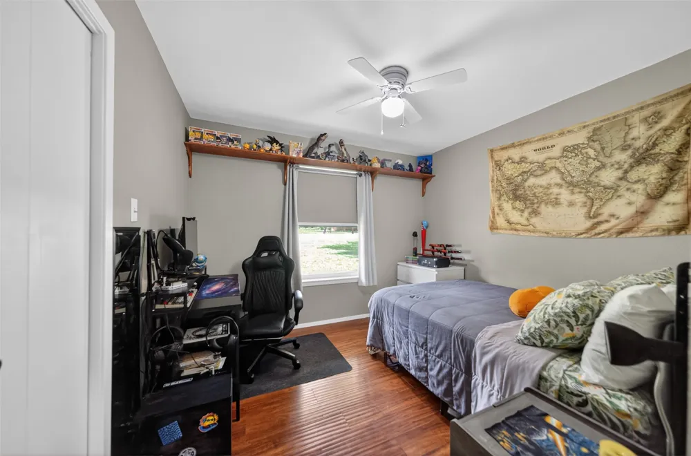 709 S Oak Street Van, TX 75790