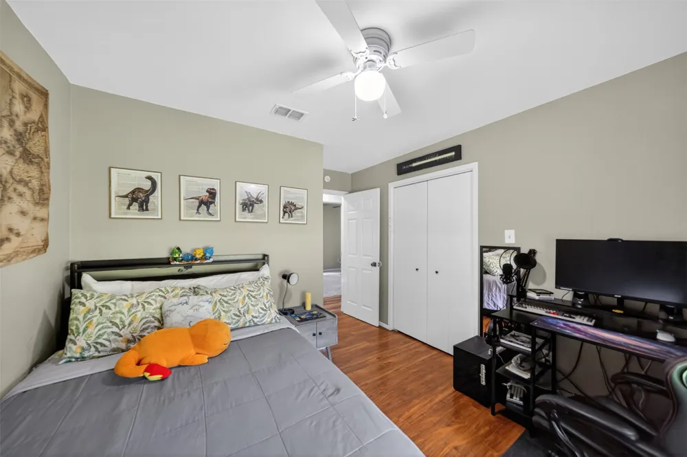 709 S Oak Street Van, TX 75790